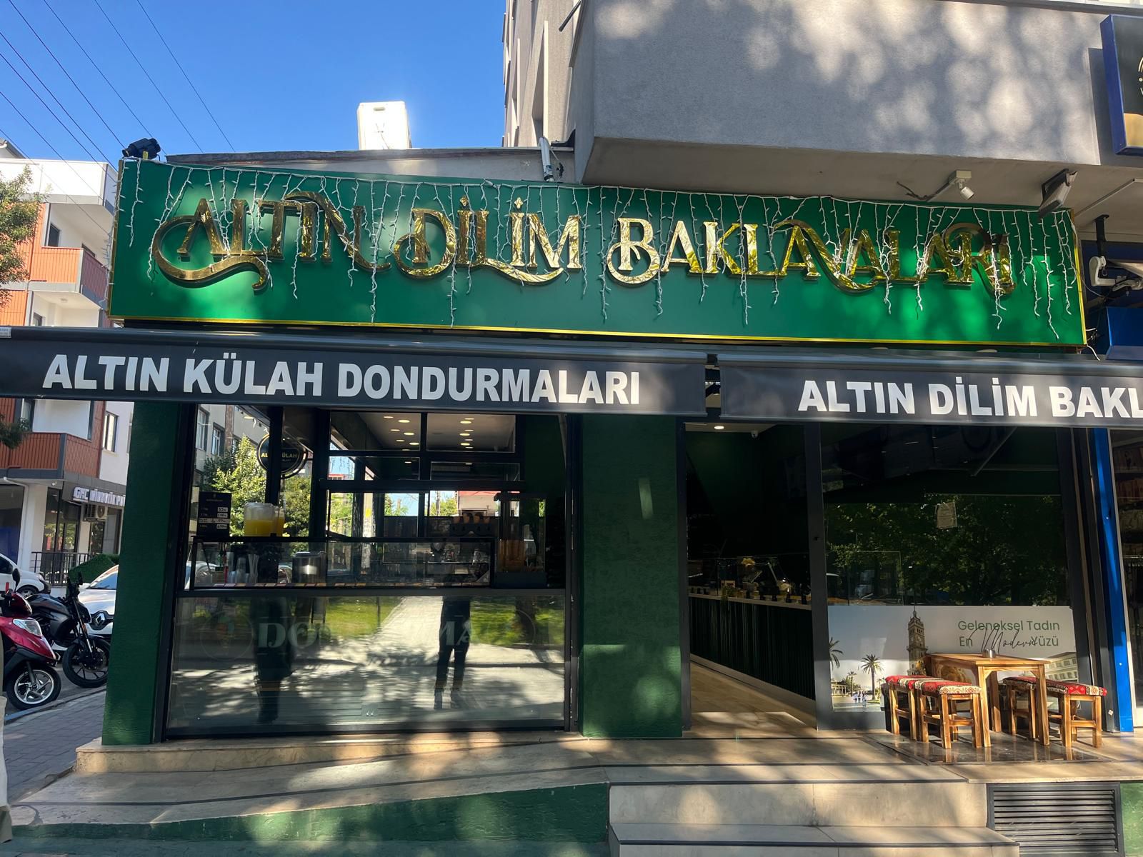 Vitrinden taze kare
